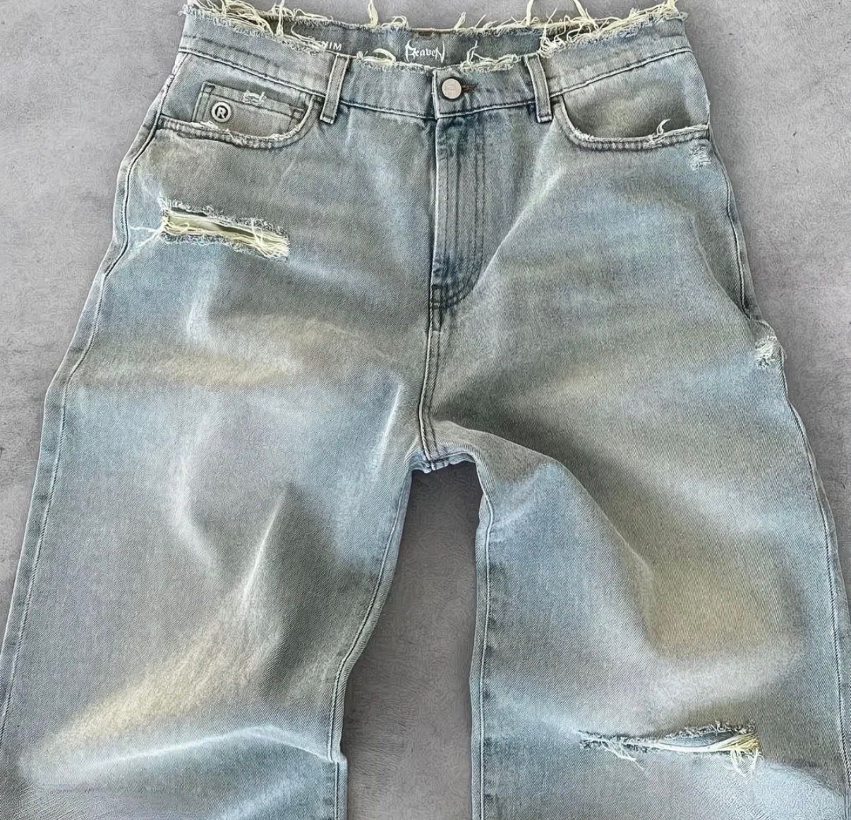 Distressed Baggy Jeans