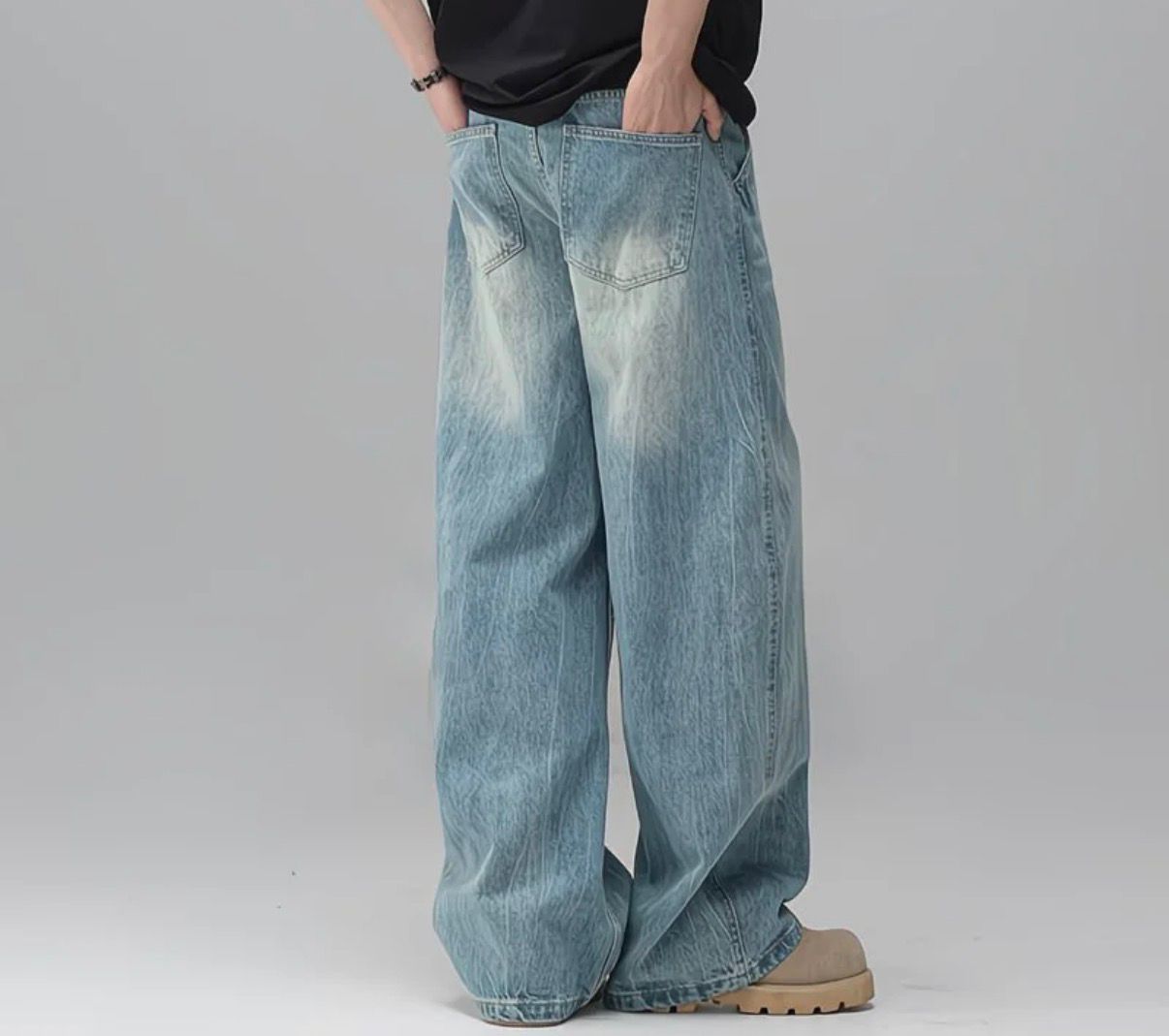 Wide-Leg Denim Jeans 3