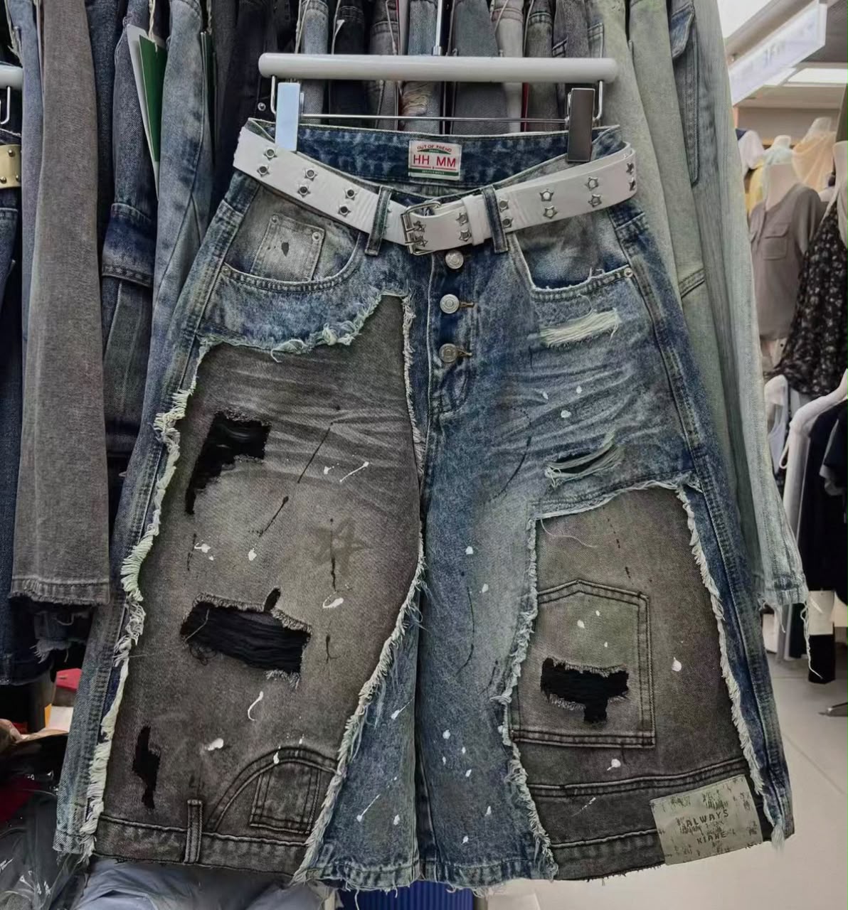 HH MM Distresses Baggy Jorts