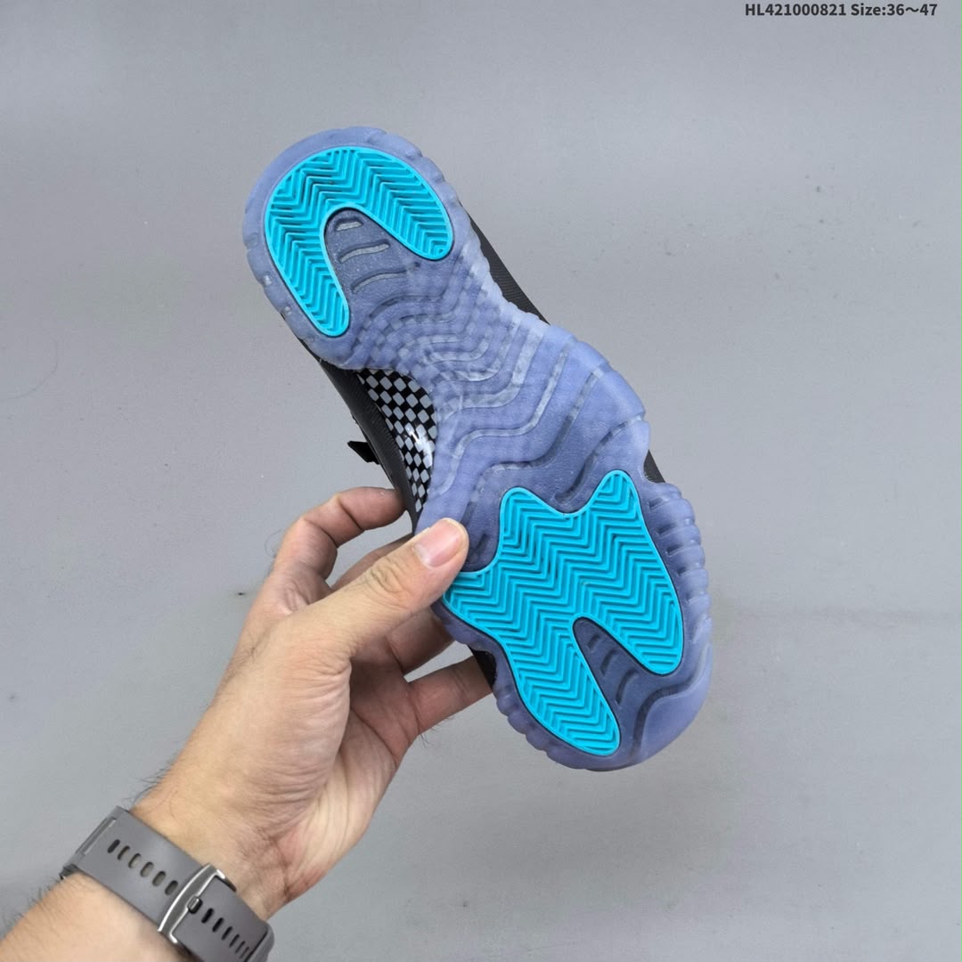 Air Jordan 11 Retro Pantone 8
