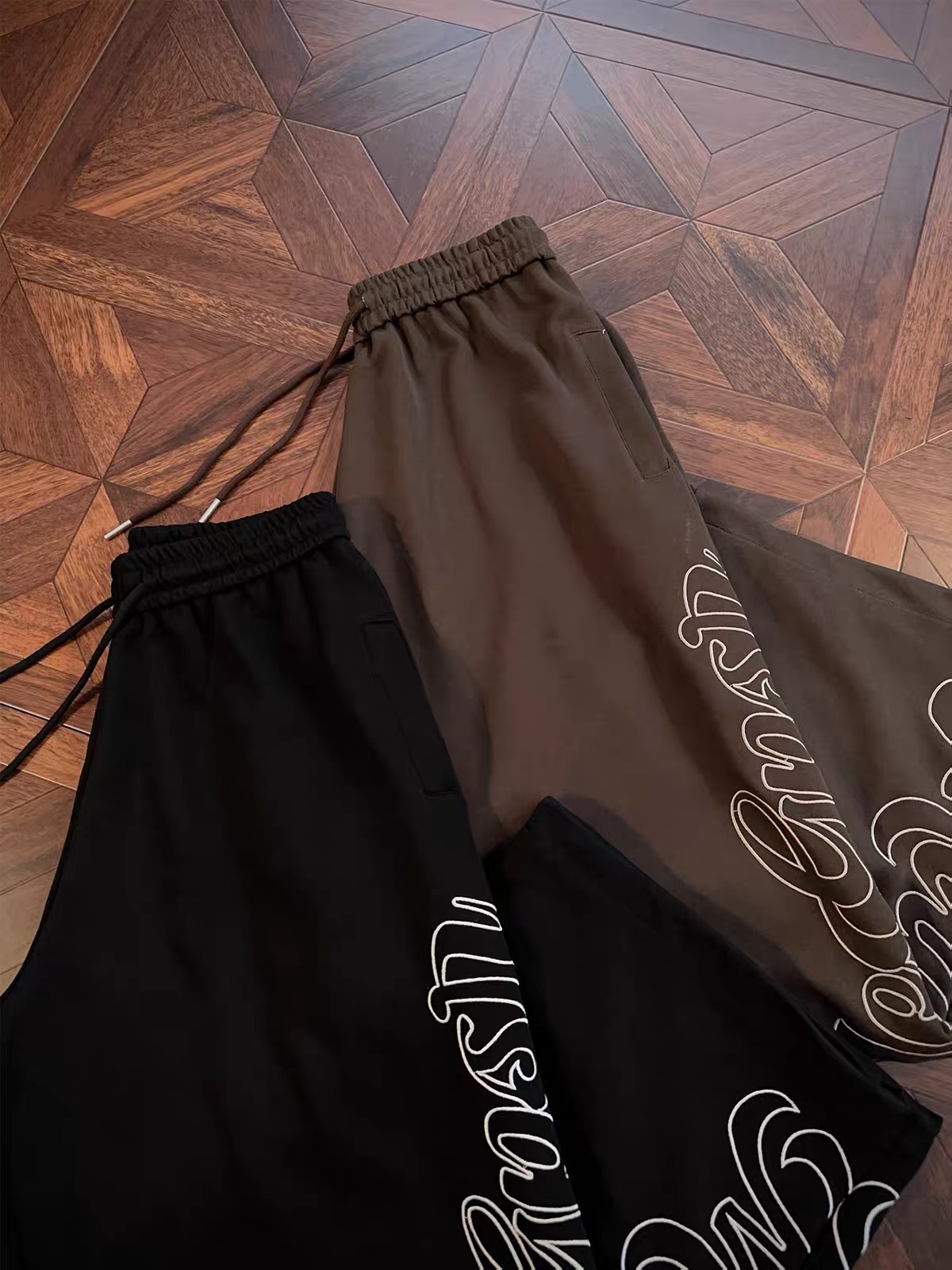 Wide‑Leg Graphic Sweatpants Joggers 8