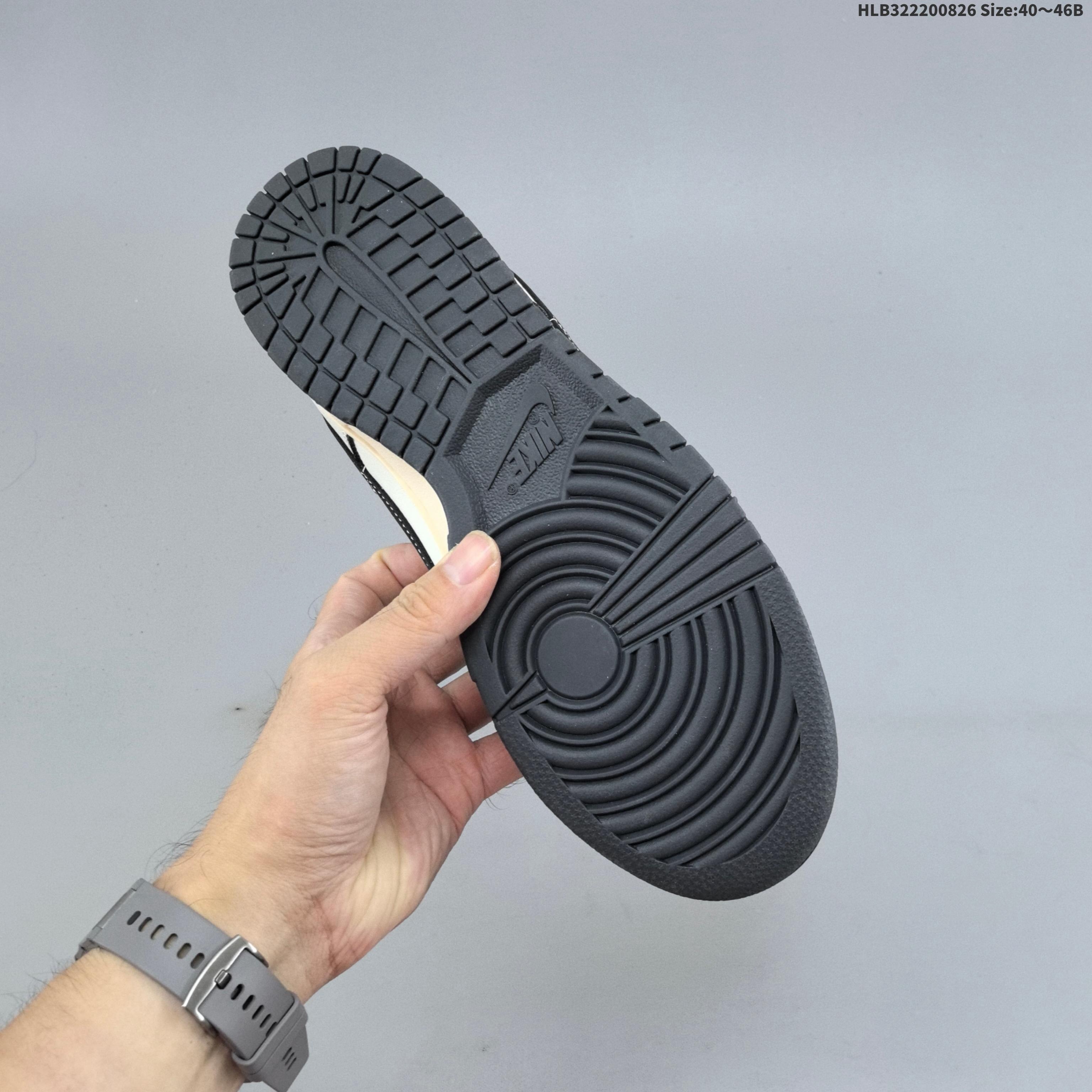 Nike Dunk Low Retro DIY 6
