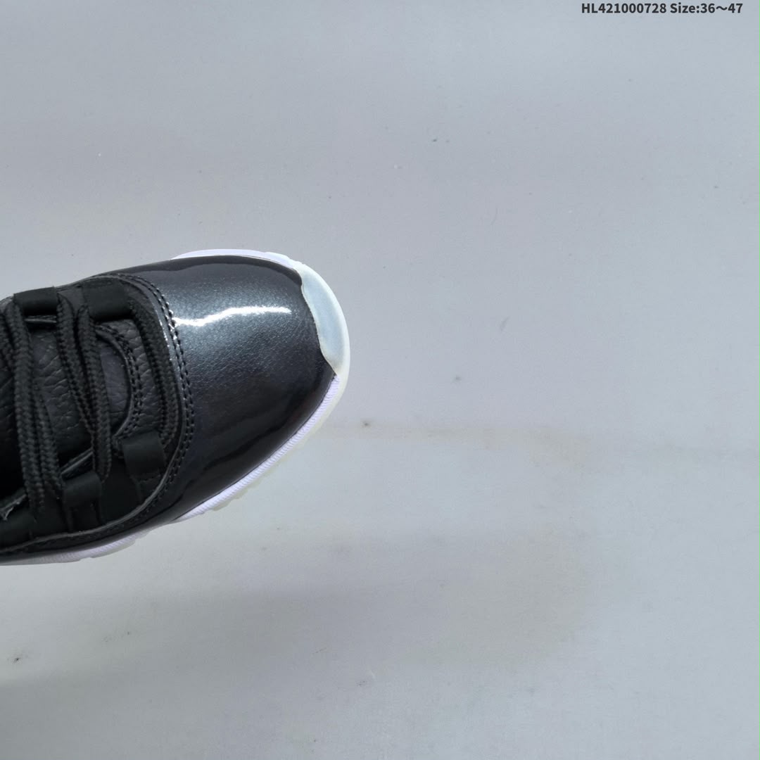 Air Jordan 11 Retro Low Mother’s Day 3