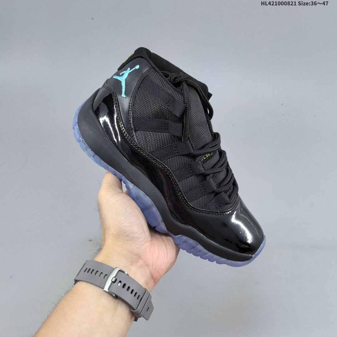Air Jordan 11 Retro Pantone 3