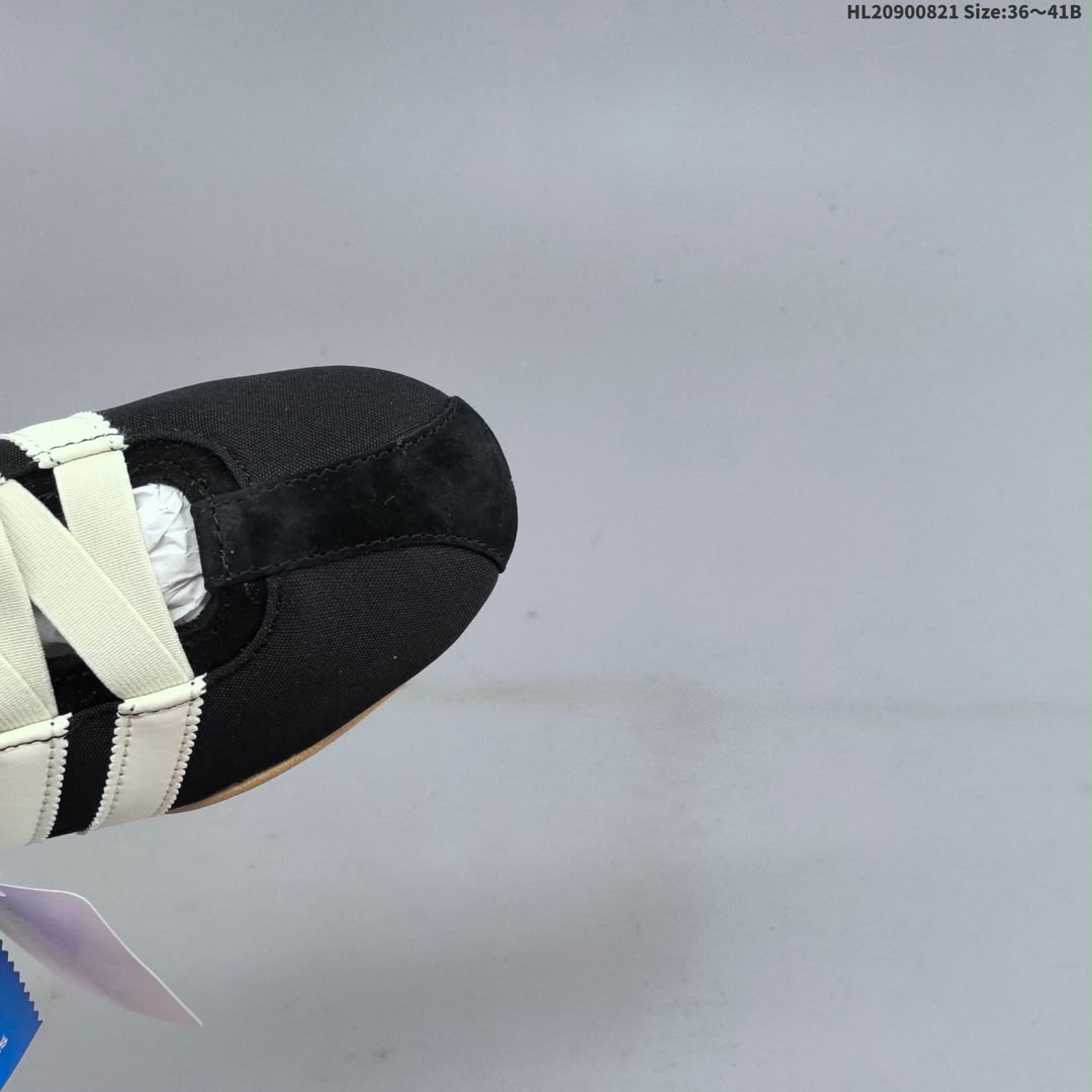 Adidas Tokyo W 7