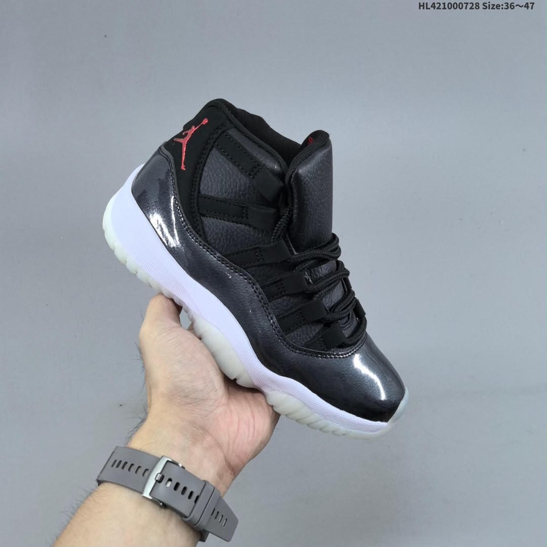 Air Jordan 11 Retro Low Mother’s Day 8