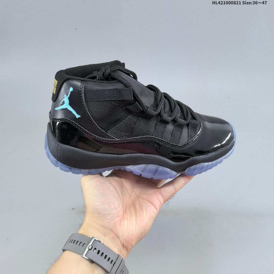 Air Jordan 11 Retro Pantone