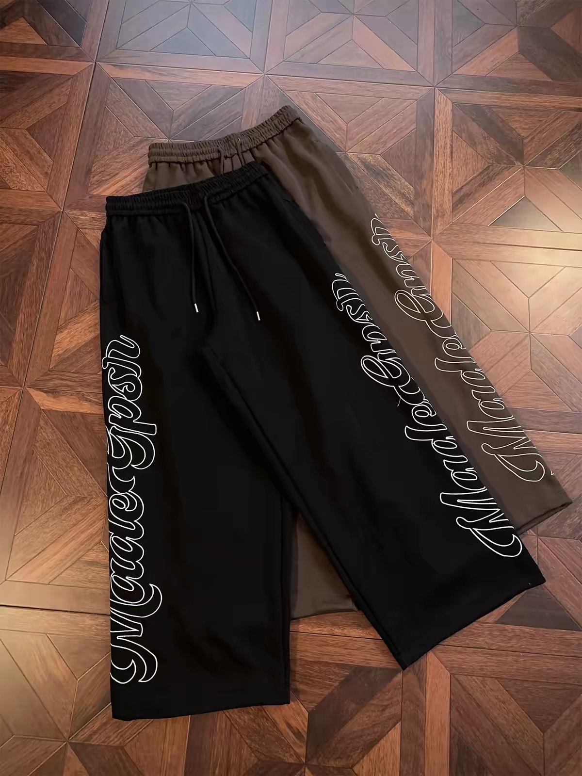 Wide‑Leg Graphic Sweatpants Joggers