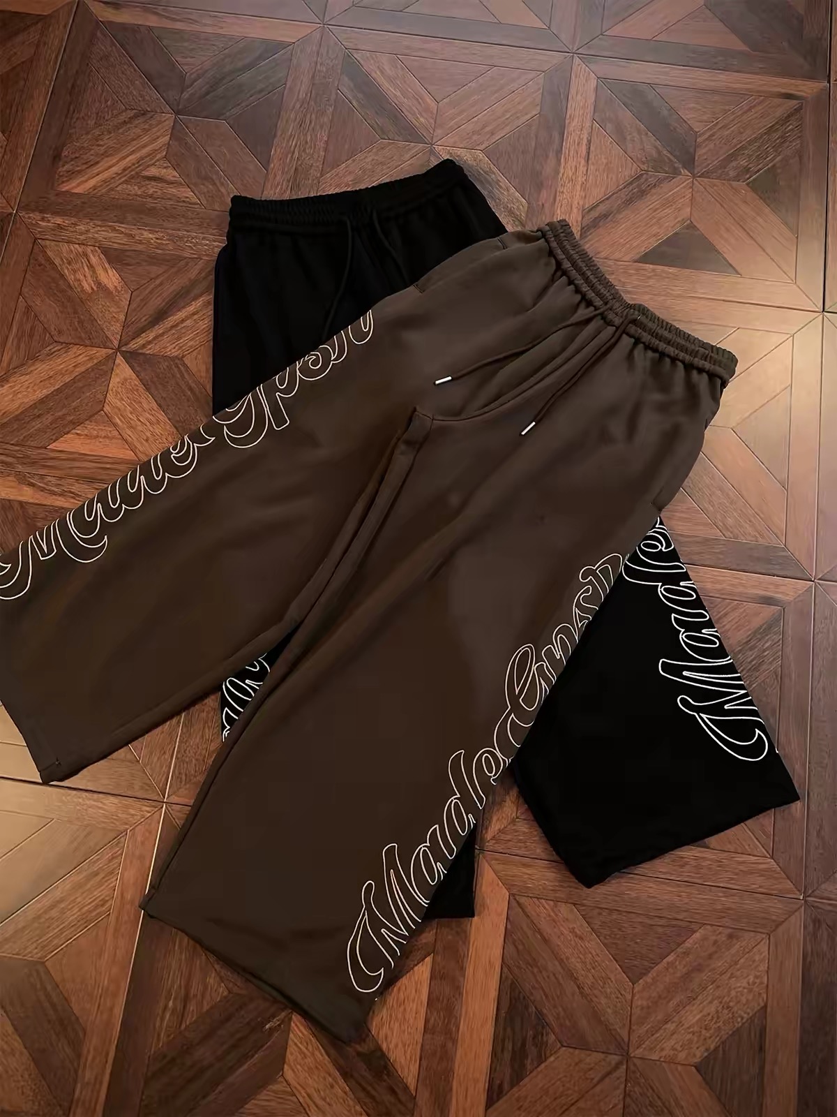 Wide‑Leg Graphic Sweatpants Joggers 2