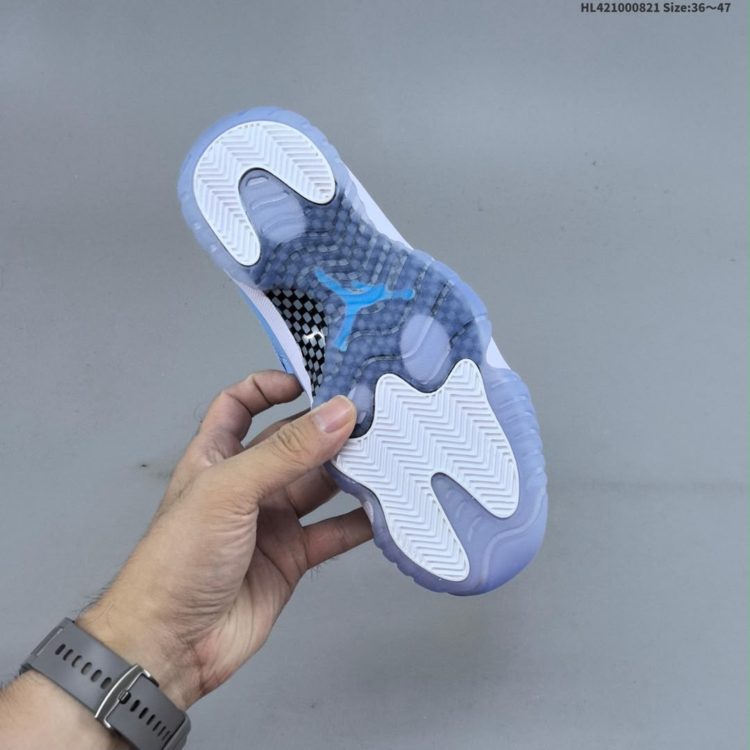 Air Jordan 11 Retro Pantone 9